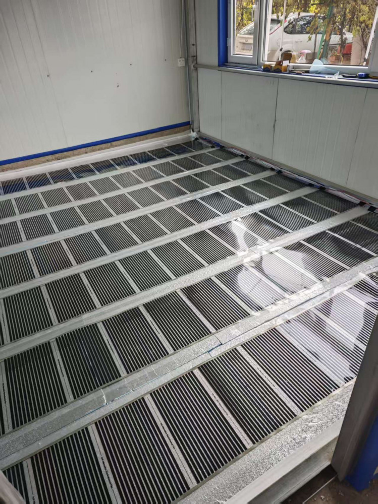 方正县自建房石墨烯电热膜铺装现场